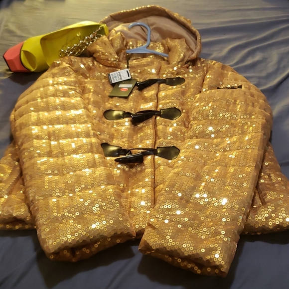 Gorgeous Spring /Fall sequins jacket 😍 👌. - Picture 3 of 8